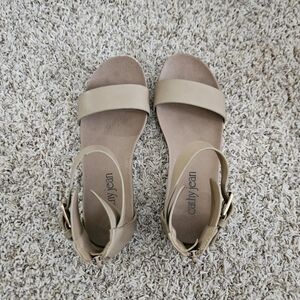 Cathy Jean Women's Beige Sandals